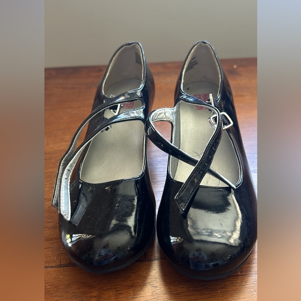 Harper Canyon girls dress shoes